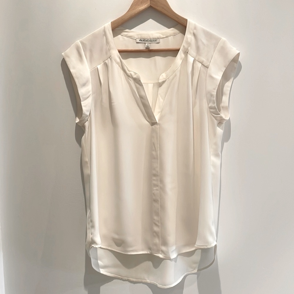 Daniel Rainn Women’s V-Neck Short Sleeve Tank Blouse.